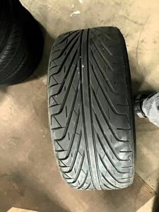 中古 タイヤ １本 ★ 215/35　R19 TRIANGLE TR968