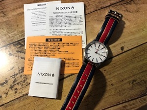 AK350 美品 レア NIXON ニクソン THE SENTRY 38 純正革ストライプベルト ホワイト文字盤 クオーツ メンズ 腕時計