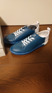 【新品・未使用・箱付き】PANTONE UNIVERSE FOOTWEAR / パントーンユニバースフットウェア / 26.0cm相当(41) / ブルー(34) / メンズ