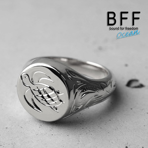 BFF ブランド タートル 印台リング スモール 小ぶり シルバー 18K 銀色 丸型 手彫り 彫金 専用BOX付属 (12号)