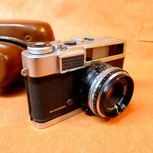 b259 YASHICA MINISTER YASHINON 1:2.8 f=4.5cm サイズ:幅約14cm 高さ約9cm 奥行約7.5cm/60