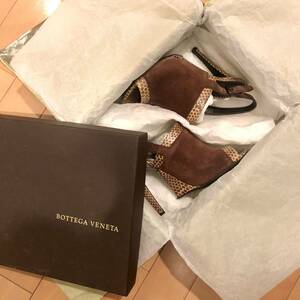 送料無料 Bottega Veneta サンダル レザー スエード ボッテガヴェネタ ヒール エキゾチックレザー スエード ブラウン 茶色