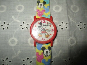 レトロな1990年代 ALBA アルバ デイズニー腕時計 ミッキーマウス（赤系） 未使用