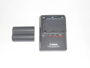 送料無料！動作保証！Canon 純正 充電器 CG-580 純正バッテリー付 ①