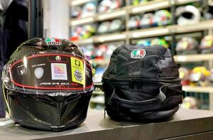 新品 AGV(エージーブイ) 大容量 バックパック リュックサック ヘルメット収納可能