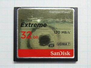 ★SanDisk コンパクトフラッシュ ３２ＧＢ 中古★送料８５円・１８５円