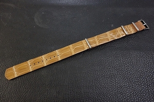 ◆クロコダイルNATO G10Strap◆北米産クロコダイル Custom Order(ラグ幅/BUCKLE COLOR) ウィスキーブラウン 受注生産 ワニ革 腕時計ベルト