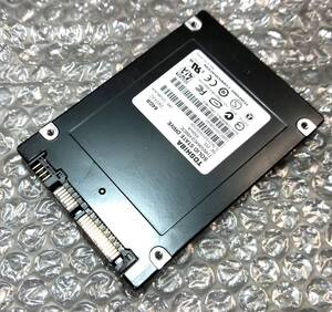 【中古パーツ】2.5 SATA SSD 1台　正常 TOSHIBA THNS064GE4BBDC 64GB 使用時間317H ■SSD6068