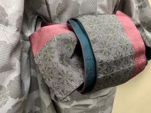 人気につき　秋再入荷！長尺両面半巾帯　洗える帯◆アンティークなカラーのおしゃれな色合いです（グレー系・ライン/渋グリーン）