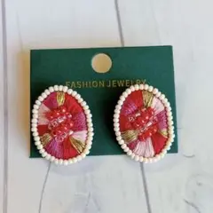 ビーズ　刺繍　ピアス