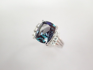 美品 京セラ クレサンベール Pt900 再結晶アレキサンドライト2.63ct ダイヤ計0.15ct デザイン リング 指輪