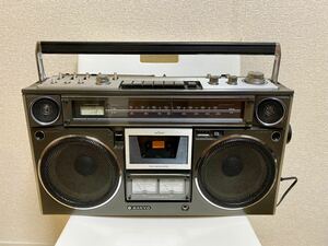 SANYO サンヨー MR-9600 ラジカセ カセットレコーダーラジオ 昭和レトロ オーディオ　ジャンク現状品 カセットデッキ