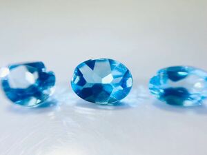 天然ブルートパーズ2.920ct 3ピースブラジル産カケ有り