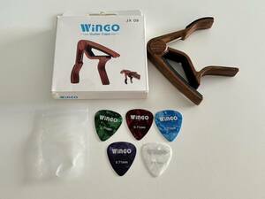 【一円即決!!】　WINGOワンタッチギターカポタストエレキギター 、アコギ用カポ (木目カラー)-ピック5枚 １円　YUY01_0689