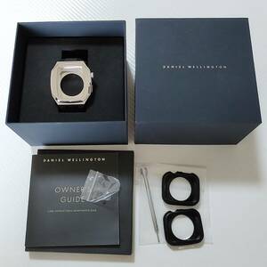 ◆DANIEL WELLINGTON　apple watch用ケース　銀色　中古品　[MA44S02]