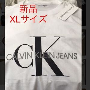 新品カルバンクラインからのシンプルでお洒落なロゴ Tシャツ 半袖 ホワイトXL新品値札付