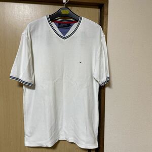 TOMMY HILFIGERVネックTシャツ Ｍシャツ