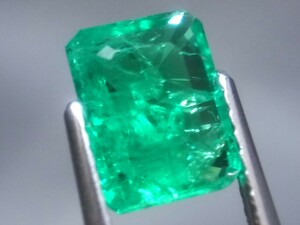 1.20ct b 新品・コロンビアカラーの最上級ランクカラー 合成バイロンエメラルド 超希少入手困難・バイロン社製