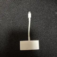 Apple純正　Lightning to VGA 変換アダプタ