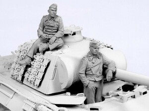 タンクモデル T-35004 1/35 ドイツ 戦車兵 1940-45 夏 2体