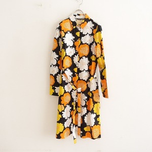 【美品】マリメッコ marimekko *TRINA pieni pioni コットンプリントシャツワンピース*36ブラックベース花(33-2405-847)【42F42】