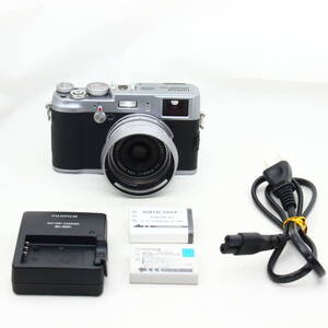 Fujifilm FinePix x100 シルバー デジタルカメラ #2411048