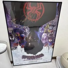 スパイダーバース　ポスター