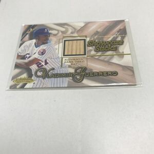 Vladimir Guerrero 2001 Fleer Showcase Sticks Bat