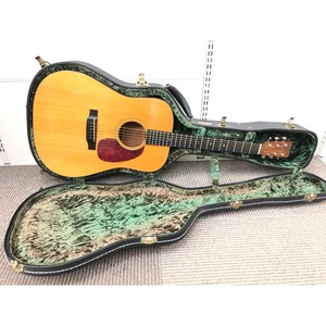 ▼▼ Martin マーチン アコースティックギター ナザレス ハードケース付 ネックヒール傷有 1弦ペグナット欠品 D-18V やや傷や汚れあり