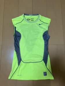 NIKE ナイキ PRO COMBAT ナイキプロ コンバット コンプレッション　タンクトップ　ノースリーブ