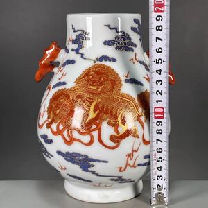 【伝世蔵品】中国古美術 古玩 唐物旧蔵 大清乾隆年獅子彩釉浮彫 開運瓶 極細工浮彫 置物擺件 古賞物 風水物 鎮宅 骨董中国骨董 大珍品