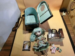 【HW17-02】【80サイズ】▲Pullip アリス ドゥ ジャルダン ミントVer./ドールケース付/プーリップ/素材劣化/※傷 汚れ 破損有