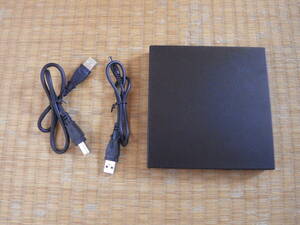 USB外付け光学ドライブ　DVD-ROM　CD-R　RW　WIN11動作確認済　USB給電動作　ケーブル付属　ノートPCに便利！　送料370円　ほぼ新品