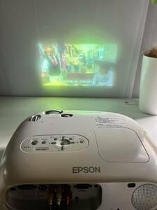 エプソン EPSON dreamio プロジェクター EMP-TW20通電、映像出し確認済み.電源ケーブル付き、No.650