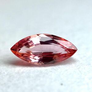 (天然サファイア0.66ct)o 約7.9×3.7mm ルース 裸石 宝石 ジュエリー sapphire corundum コランダム DA0/DE0 w4 90