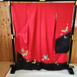 #12-109 正絹 振袖 金彩 身丈162cm 赤に蝶 レンタル使用品