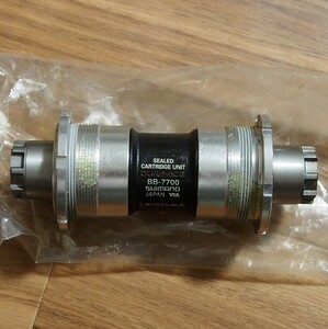 【送料込】シマノ デュラエース BB-7700 ボトムブラケット JIS 新品即決 SHIMANO DURA-ACE 109mm 68mm