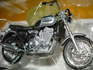 1/18 トライアンフ サンダーバード！モトコレクション　ダイキャスト製精密モデル　デアゴスティーニ　TRIUMPH THUNDERBIRD　軽量取引も可