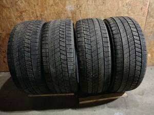 　ブリヂストン　BLIZZAK　VRX3　　２２５/４５R１７　２０２２年製造　スタッドレス　