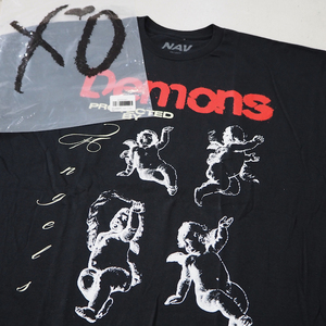 新品 2XL 正規品 ナヴ x イタミ コラボ DEMONS 天使 プリント Tシャツ 黒 ブラック 赤 レッド メンズ XXL NAV ITAMI Angels Merch XO本物