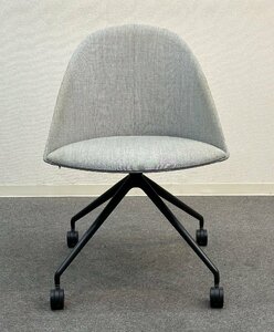 送料無料■arper/アルペール■Cila Chair/シーラ アームレスチェア　ライトグレー　キャスター付き　ファブリック★埼玉発送★