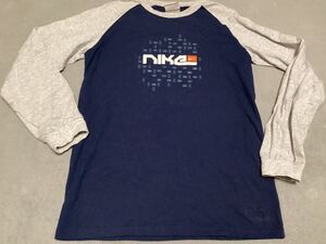 ナイキ160長袖Tシャツ