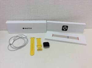 ■0213　Apple Watch SE 第2世代 GPSモデル 40mm MR9W3J/A スターライトアルミ+スポーツループ アップルウォッチ イエローベルト/箱付 中古