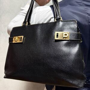 美品/A4収納◎ Salvatore Ferragamo フェラガモ メンズ トートバッグ ビジネス 肩掛け レザー ガンチーニ金具 ミニガンチーニ ステッチ 黒