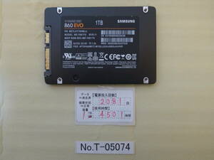 管理番号　T-05074 / SSD / SAMSUNG / 2.5インチ / SATA / 1TB / ゆうパケット発送 / データ消去済み / ジャンク扱い