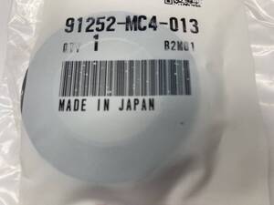 ホンダ オイルシール 91252-MC4-003/005/013 OIL SEAL (28X47.2X7) (ARAI) FTR223後/左 ホイールベアリング交換に必須