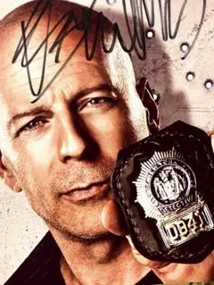 ブルース・ウィリス直筆サイン入り2Lサイズ写真‥Bruce Willis…3