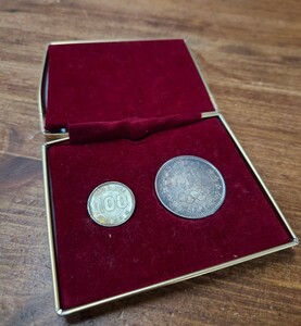 1964年 東京オリンピック 昭和39年 100円 1000円 銀貨 記念硬貨 2枚セット ケース付き レトロ ヴィンテージ