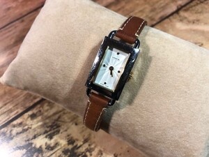 良デザイン COACH コーチ SWISS MADE シルバーカラー 0220 スリムモデル 純正革ベルト クオーツ レディース 腕時計