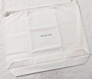 バレンシアガ「BALENCIAGA」 バッグ保存袋 現行（2768）正規品 付属品 内袋 布袋 巾着袋 46×45×9.5cm マチあり バッグ用 ホワイト 布製